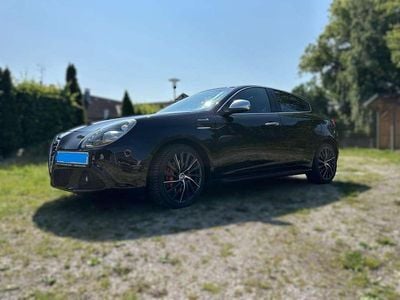 Schwarz Gebraucht 2013 Alfa Romeo Giulietta Limousine | 7.300 € (Fairer Preis)