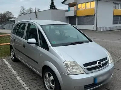 Begagnad Opel Meriva 101 HK (74 kW) 2005 Silver Minibuss