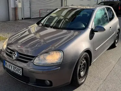 Gebraucht VW Golf VI 105 PS (77 kW) 2008 Grau Kleinwagen