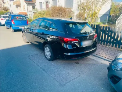 Gebraucht Opel Astra 116 PS (85 kW) 2017 Schwarz Kombi