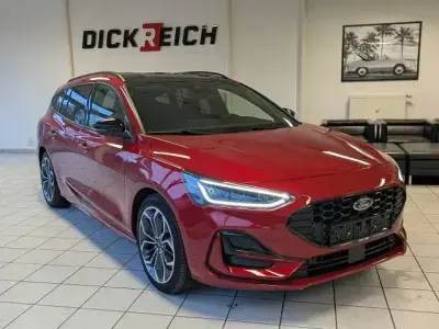 Gebraucht Ford Focus ST-Line X 155 PS (114 kW) 2025 Rot Limousine