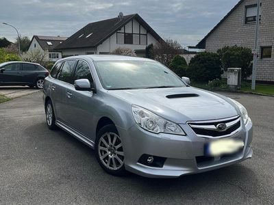 Begagnad Subaru Legacy Active 150 HK (110 kW) 2012 Grå Kombi