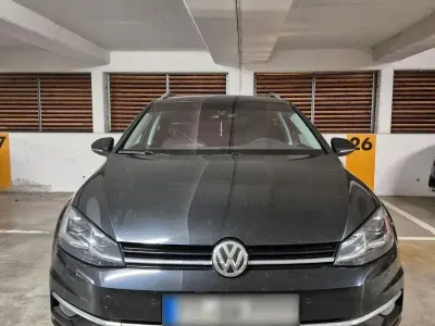 Gebraucht VW Golf VII Highline 150 PS (110 kW) 2018 Schwarz Kombi