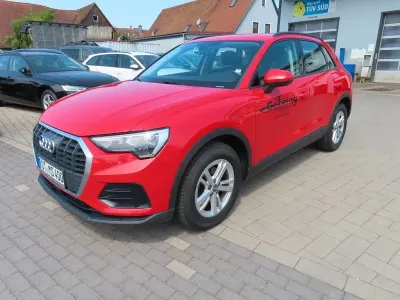 Gebraucht Audi Q3 Basis 150 PS (110 kW) 2019 Rot SUV