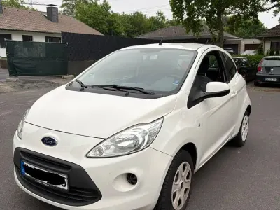 Używany Ford Ka 69 KM (50 kW) 2014 Biały Hatchback