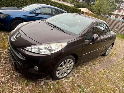 Gebraucht Peugeot 207 CC Allure 120 PS (88 kW) 2014 Schwarz Cabrio