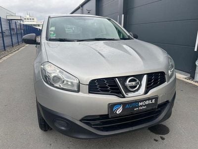 Gebraucht Nissan Qashqai Visia 110 PS (80 kW) 2013 Silber SUV