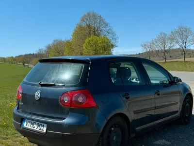 Gebraucht VW Golf V 75 PS (55 kW) 2005 Blau Kleinwagen