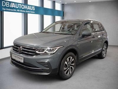 Grau Gebraucht 2023 VW Tiguan Active SUV | 28.580 € (Fairer Preis)