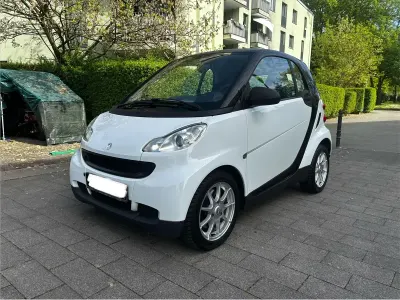 Gebraucht Smart ForTwo Coupé 61 PS (44 kW) 2009 Weiß Coupé