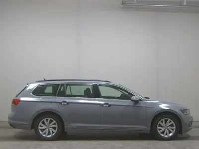 Second-hand VW Passat Business 150 CP (110 kW) 2023 Gri Break