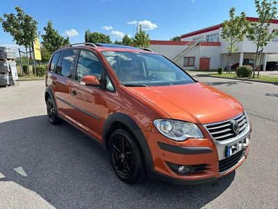 VW Touran Cross