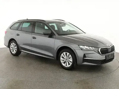 Neu Skoda Octavia SE 150 PS (110 kW) 2026 Grau Kombi