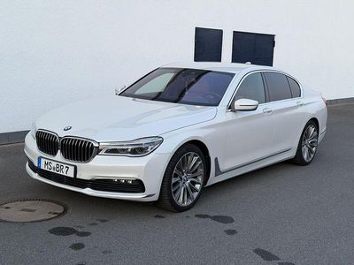 Gebraucht BMW 750 Performance 400 PS (294 kW) 2017 Weiß Limousine