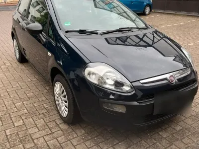 Gebraucht Fiat Punto Evo 69 PS (50 kW) 2011 Blau Kleinwagen