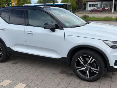 Gebraucht Volvo XC40 R-Design 190 PS (139 kW) 2019 Grau SUV