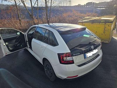 Gebraucht Skoda Rapid Active 86 PS (63 kW) 2014 Kleinwagen