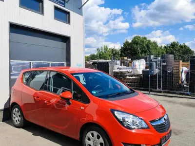 Gebraucht Opel Meriva 100 PS (73 kW) 2016 Rot Van / Kleinbus