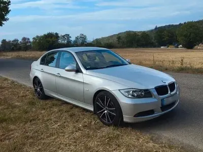 Gebraucht BMW 320 150 PS (110 kW) 2006 Silber Limousine