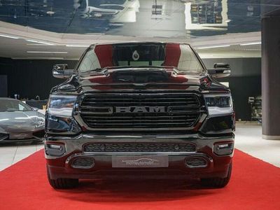 Diamond black crystal p/c Gebraucht 2020 Dodge Ram Abholung | 38.999 € (Etwas zu teuer)