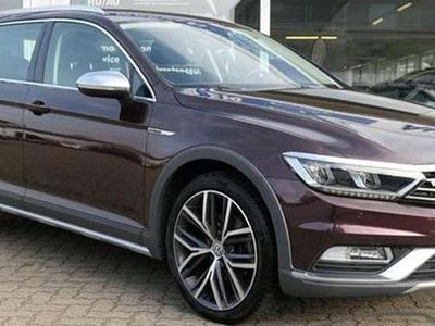 Gebraucht VW Passat Alltrack 220 PS (161 kW) 2018 Rot Kombi