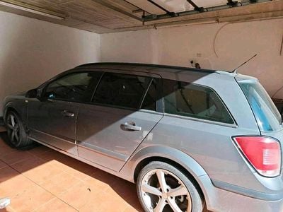 Second-hand Opel Astra 115 CP (84 kW) 2005 Gri Break