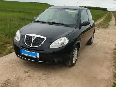 Usata Lancia Ypsilon 60 CV (44 kW) 2007 Nero Utilitaria