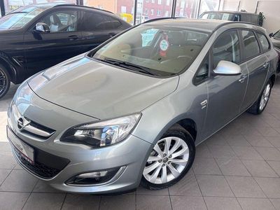 Gebraucht Opel Astra 101 PS (74 kW) 2013 Silber Kombi