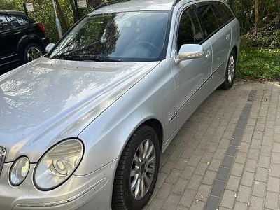 Mercedes E200