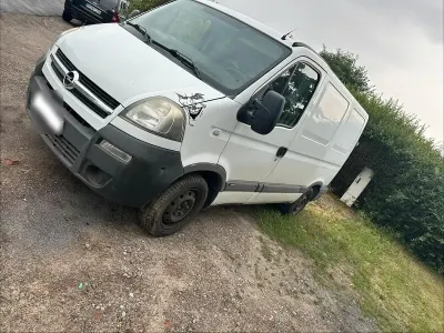 Gebraucht Opel Movano 81 PS (59 kW) 2004 Weiß Van / Kleinbus