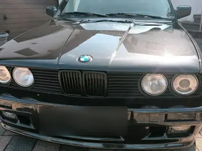 Gebraucht BMW 318 136 PS (100 kW) 1990 Schwarz Coupé
