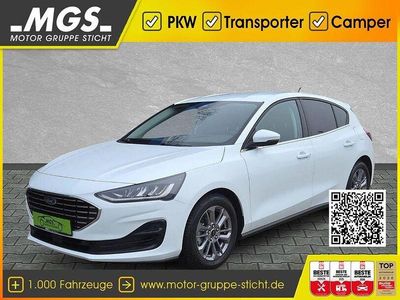 Gebraucht Ford Focus Titanium 125 PS (91 kW) 2024 Frostweiß Limousine