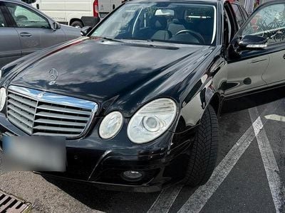 Mercedes E200