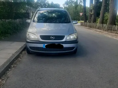 Gebraucht Opel Zafira 115 PS (84 kW) 2000 Silber Van / Kleinbus
