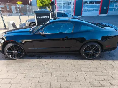 Gebraucht Ford Mustang 309 PS (227 kW) 2014 Schwarz Coupé