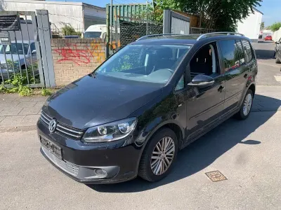 Gebraucht VW Touran Cup 105 PS (77 kW) 2014 Schwarz Van / Kleinbus