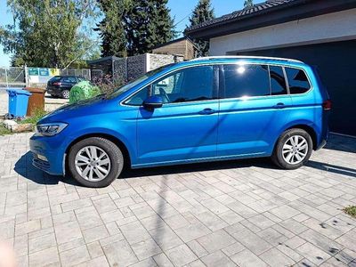Blau Gebraucht 2019 VW Touran Highline Van / Kleinbus | 21.990 € (Guter Preis)