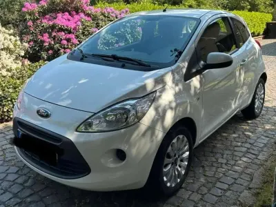 Gebraucht Ford Ka Trend 69 PS (50 kW) 2016 Weiß Limousine