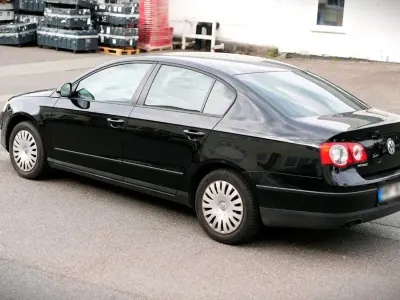 Gebraucht VW Passat 101 PS (74 kW) 2006 Schwarz Limousine