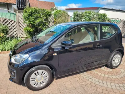Używany VW up! 75 KM (55 kW) 2012 Czarny Hatchback