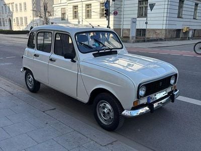 Second-hand Renault R4 64 CP (47 kW) 1983 Alb Hatchback