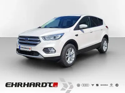 Gebraucht Ford Kuga Titanium 179 PS (131 kW) 2019 Weiß SUV