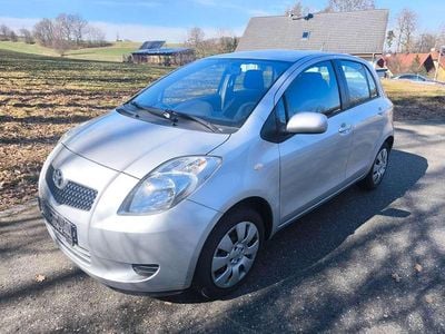 Gebraucht Toyota Yaris Sol 87 PS (63 kW) 2007 Silber Kleinwagen
