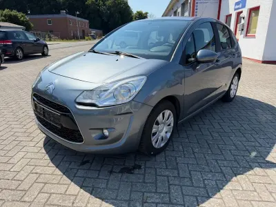 Gebraucht Citroën C3 Tendance 73 PS (53 kW) 2011 Grau Limousine