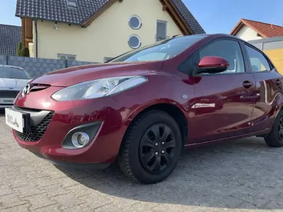 Usata Mazda 2 Active 84 CV (61 kW) 2012 Rosso Utilitaria