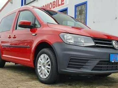 Gebraucht VW Caddy Trendline 102 PS (75 kW) 2020 Rot Van / Kleinbus