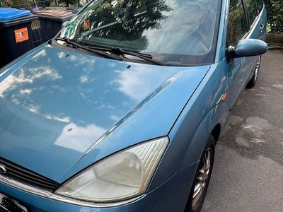 Gebraucht Ford Focus 116 PS (85 kW) 2001 Blau Kombi
