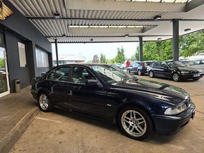 Second-hand BMW 525 Exclusive 250 CP (183 kW) 2001 Albastru Berlinǎ