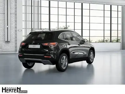 Gebraucht Mercedes GLA200 Advanced 163 PS (119 kW) 2024 Unilack nachtschwarz SUV