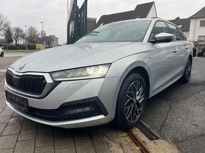 Silber Gebraucht 2022 Skoda Octavia Clever Kombi | 18.990 € (Etwas zu teuer)